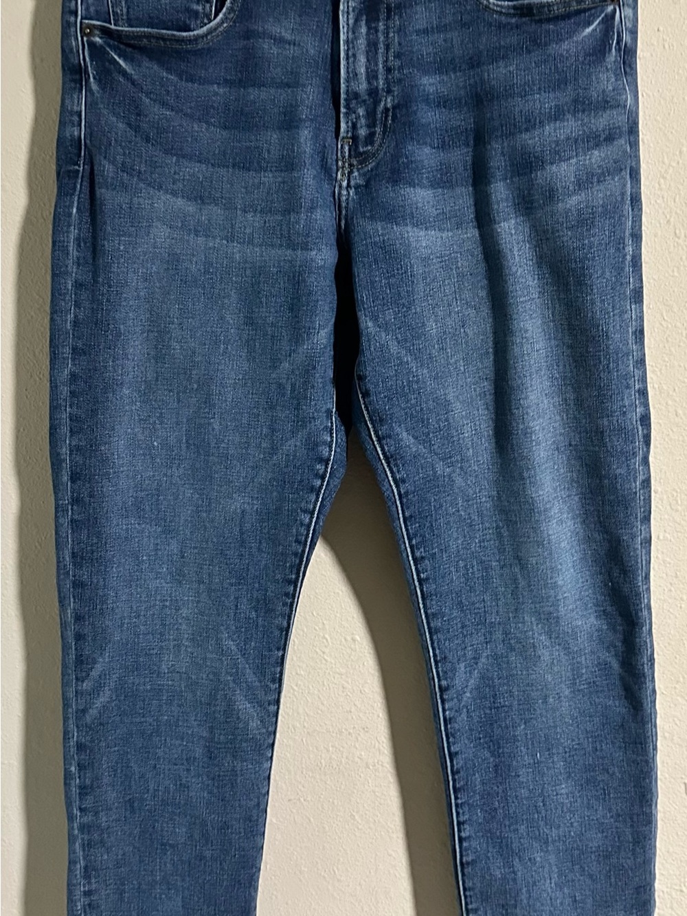 Lucky Brand Brown Leather Patch 410 Athletic Straight Blue Denim Jeans